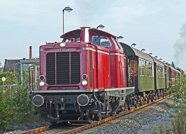 Free download diesel locomotive special train v100 free picture to be edited with GIMP free online image editor