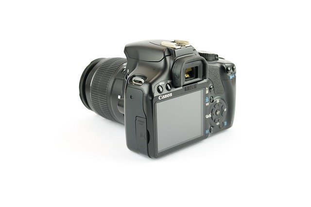 ดาวน์โหลดฟรีกล้องดิจิตอล canon eos แสดงรูปภาพฟรีเพื่อแก้ไขด้วย GIMP โปรแกรมแก้ไขรูปภาพออนไลน์ฟรี