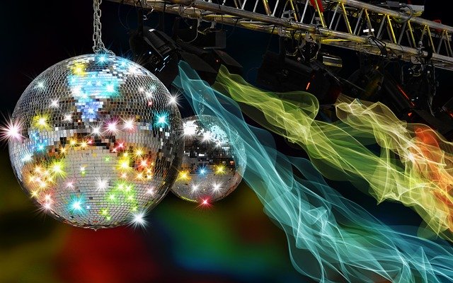 Téléchargement gratuit d'une image gratuite de boule à facettes de célébration de fête disco à modifier avec l'éditeur d'images en ligne gratuit GIMP