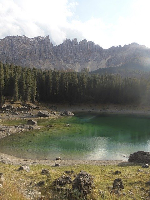 Bezpłatne pobieranie dolomitów lago di carezza karersee darmowe zdjęcie do edycji za pomocą bezpłatnego edytora obrazów online GIMP