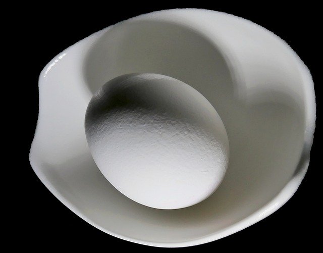 Free download egg eggshell breakfast yolk free picture to be edited with GIMP free online image editor