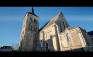 ดาวน์โหลดฟรี eglise-villeveque ภาพถ่ายหรือรูปภาพที่จะแก้ไขด้วยโปรแกรมแก้ไขรูปภาพออนไลน์ GIMP