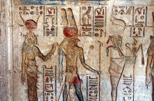 エジプトの墓デイル・エル・メディナの無料ダウンロード GIMP で編集できる無料のオンライン画像エディター