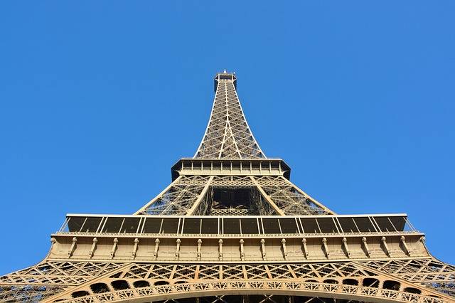 Descărcare gratuită Turnul Eiffel Paris - fotografie sau imagini gratuite pentru a fi editate cu editorul de imagini online GIMP
