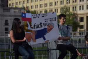 Free download Estallido Social en Chile - 1 de noviembre de 2019 - Plaza Dignidad/Parque Forestal free photo or picture to be edited with GIMP online image editor