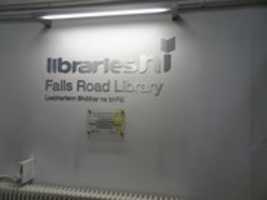 Libreng pag-download ng Falls Road Library ng libreng larawan o larawan na ie-edit gamit ang GIMP online na editor ng imahe