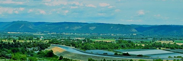 Muat turun percuma laluan pertanian ladang gambar percuma provence untuk diedit dengan editor imej dalam talian percuma GIMP