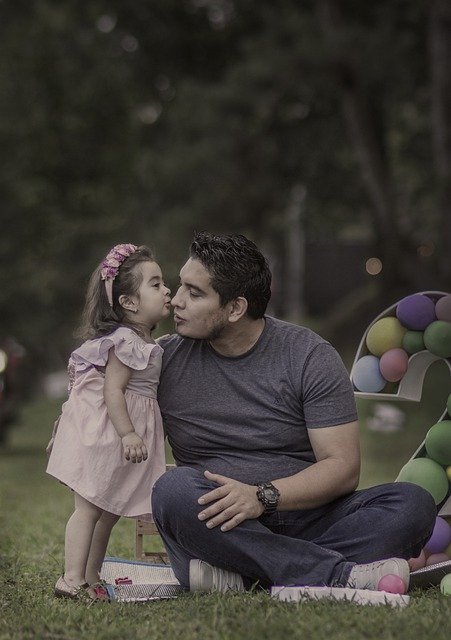 Free download father and daughter birthday free picture to be edited with GIMP free online image editor