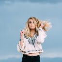 Female model  screen for extension Chrome web store in OffiDocs Chromium