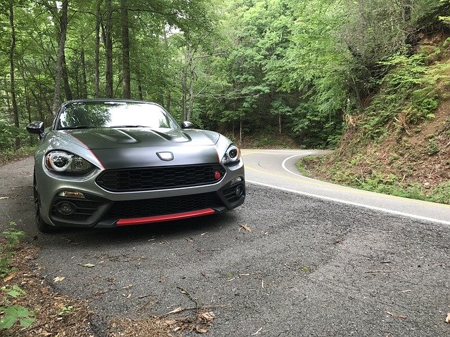 Free download fiat 124 spider abarth fiat spider free picture to be edited with GIMP free online image editor