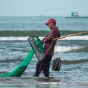 Fishermen and fun  screen for extension Chrome web store in OffiDocs Chromium