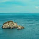 Fish shaped rock by the sea  screen for extension Chrome web store in OffiDocs Chromium