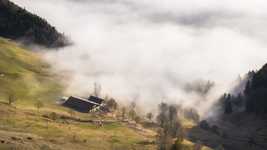 הורדה חינם של Fog House Landscape סרטון חינם לעריכה עם עורך וידאו מקוון של OpenShot