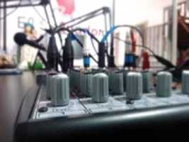 Free download fondoradio free photo or picture to be edited with GIMP online image editor