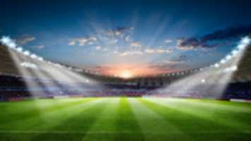 Download gratuito football-stadium-3d-rendering-soccer-stadium-with-crowded-field-arena foto o foto gratuite da modificare con l'editor di immagini online GIMP