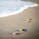 Footprints on the sand  screen for extension Chrome web store in OffiDocs Chromium