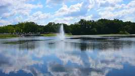 Muat turun percuma Fountain Serene Sky - video percuma untuk diedit dengan editor video dalam talian OpenShot