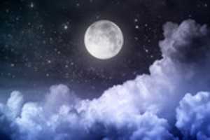 Téléchargement gratuit de full-moon-sky-stars-wallpaper-3 photo ou image gratuite à éditer avec l'éditeur d'images en ligne GIMP