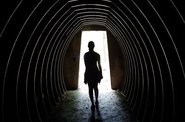دانلود رایگان تصویر رایگان درب راهروی راه سایه ارواح برای ویرایش با ویرایشگر تصویر آنلاین رایگان GIMP