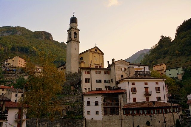 Téléchargement gratuit de l'image gratuite de la montagne de l'église de campagne giazza à éditer avec l'éditeur d'images en ligne gratuit GIMP