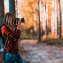 Girl and camera  screen for extension Chrome web store in OffiDocs Chromium