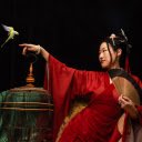 Girl and parrot  screen for extension Chrome web store in OffiDocs Chromium
