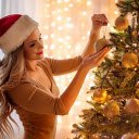 Girl and Santa hat  screen for extension Chrome web store in OffiDocs Chromium