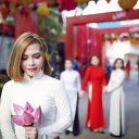 Girl holding a lotus flower  screen for extension Chrome web store in OffiDocs Chromium