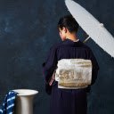 Girl in a Navy Blue Kimono Holding an Umbrella  screen for extension Chrome web store in OffiDocs Chromium