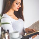 Girl sitting reading a book  screen for extension Chrome web store in OffiDocs Chromium