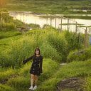 Girl walking by the river  screen for extension Chrome web store in OffiDocs Chromium