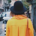 Girl walking on the street  screen for extension Chrome web store in OffiDocs Chromium