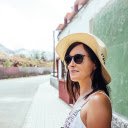 Girl with black glasses  screen for extension Chrome web store in OffiDocs Chromium