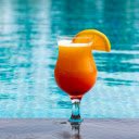Glass of water by the pool  screen for extension Chrome web store in OffiDocs Chromium