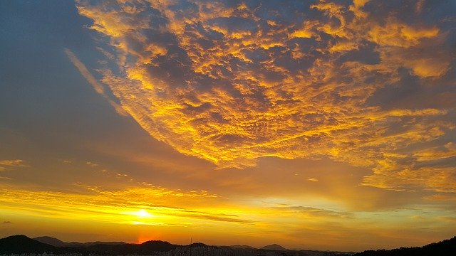 دانلود رایگان Glow Sky Cloud In The - عکس یا تصویر رایگان قابل ویرایش با ویرایشگر تصویر آنلاین GIMP