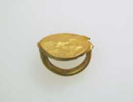 Free download Gold ring with elliptical bezel free photo or picture to be edited with GIMP online image editor