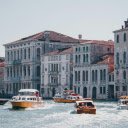 Grand Canal and Waterfront Buildings in Venice  screen for extension Chrome web store in OffiDocs Chromium