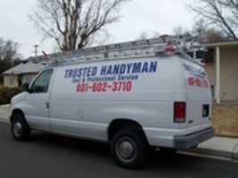 ດາວ​ໂຫຼດ​ຟຣີ Handyman Springville ຮູບ​ພາບ​ຫຼື​ຮູບ​ພາບ​ທີ່​ຈະ​ໄດ້​ຮັບ​ການ​ແກ້​ໄຂ​ທີ່​ມີ GIMP ອອນ​ໄລ​ນ​໌​ບັນ​ນາ​ທິ​ການ​ຮູບ​ພາບ​