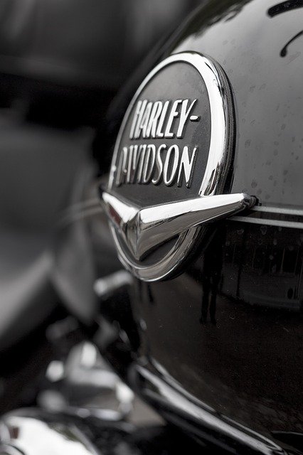 Muat turun percuma gambar percuma motosikal harley davidson hd mc untuk diedit dengan editor imej dalam talian percuma GIMP