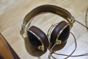 ດາວໂຫຼດຟຣີ Headphones ຮູບພາບຫຼືຮູບພາບທີ່ບໍ່ເສຍຄ່າເພື່ອແກ້ໄຂດ້ວຍຕົວແກ້ໄຂຮູບພາບອອນໄລນ໌ GIMP