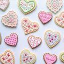 Heart Shaped Cookies in Various Designs  screen for extension Chrome web store in OffiDocs Chromium