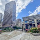 High rise buildings and flower gardens  screen for extension Chrome web store in OffiDocs Chromium