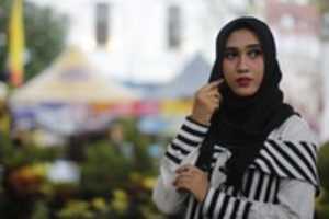 Free download hijab-3575496_960_720 free photo or picture to be edited with GIMP online image editor