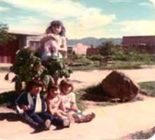 Free download Hijas y sobrinas (1980, Robledo el Diamante, Comuna 7) free photo or picture to be edited with GIMP online image editor