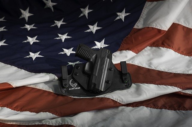 ດາວໂຫຼດຟຣີ holster gun pistol flag weapon free picture to be edited with GIMP free online image editor