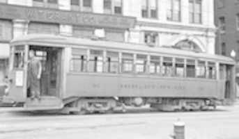 Безкоштовно завантажте Holyoke Street Railway, Car Corner Dwight And High безкоштовно фото або зображення для редагування за допомогою онлайн-редактора зображень GIMP