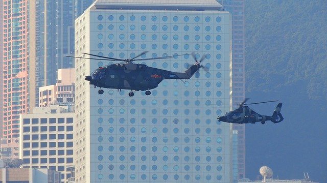 يمكنك تنزيل صورة مجانية من طائرات الهليكوبتر التابعة لجيش هونغ كونغ الآسيوي لتحريرها باستخدام محرر الصور المجاني على الإنترنت GIMP