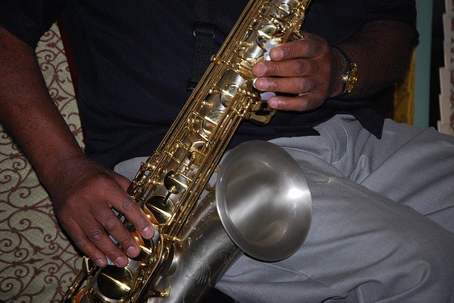 Free download horn player horn saxophone mus free picture to be edited with GIMP free online image editor