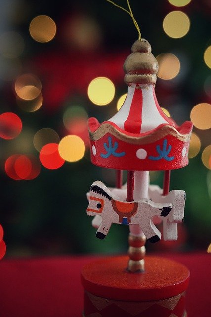 قم بتنزيل صورة مجانية للخيول في عطلة الكريسماس ليتم تحريرها باستخدام محرر الصور المجاني على الإنترنت من GIMP