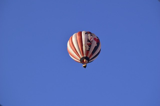 Free download hot air balloon balloon gorilla ape free picture to be edited with GIMP free online image editor